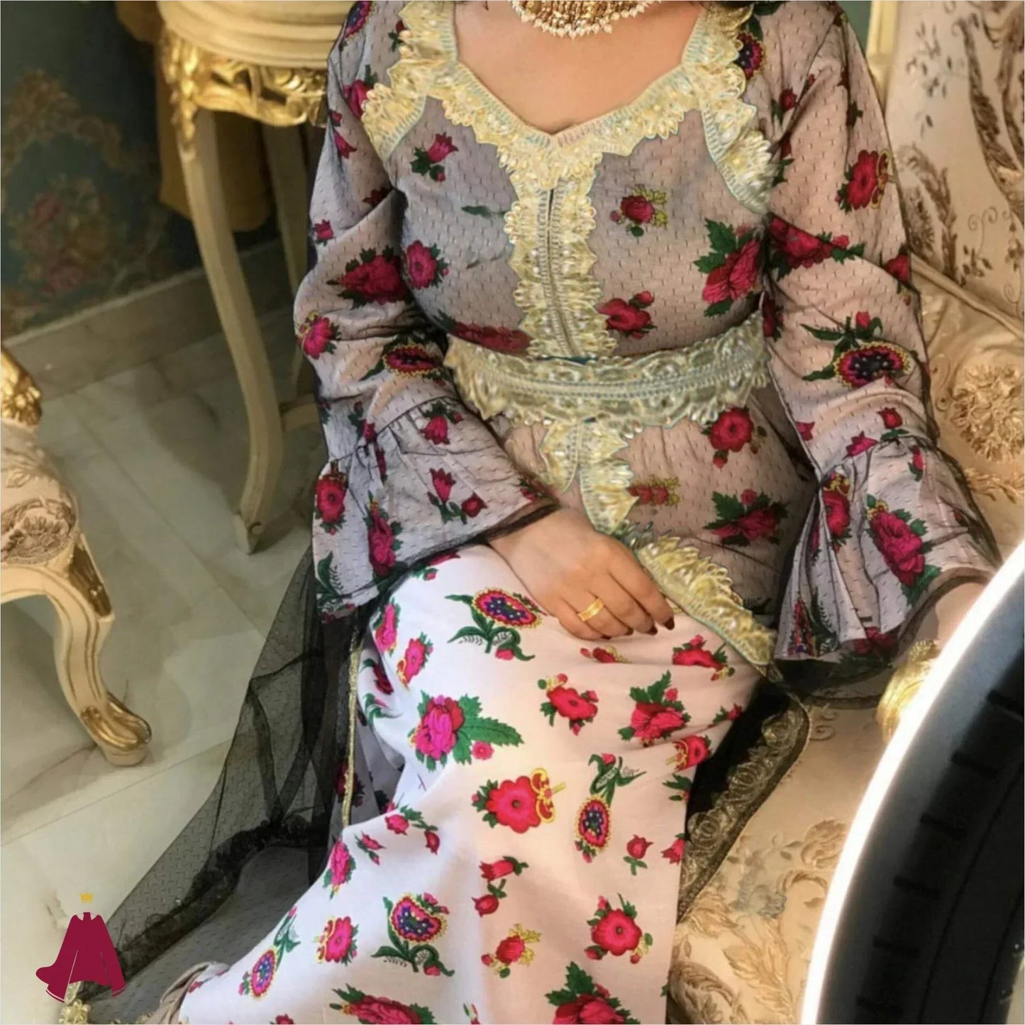 Takchita Modene Blanche